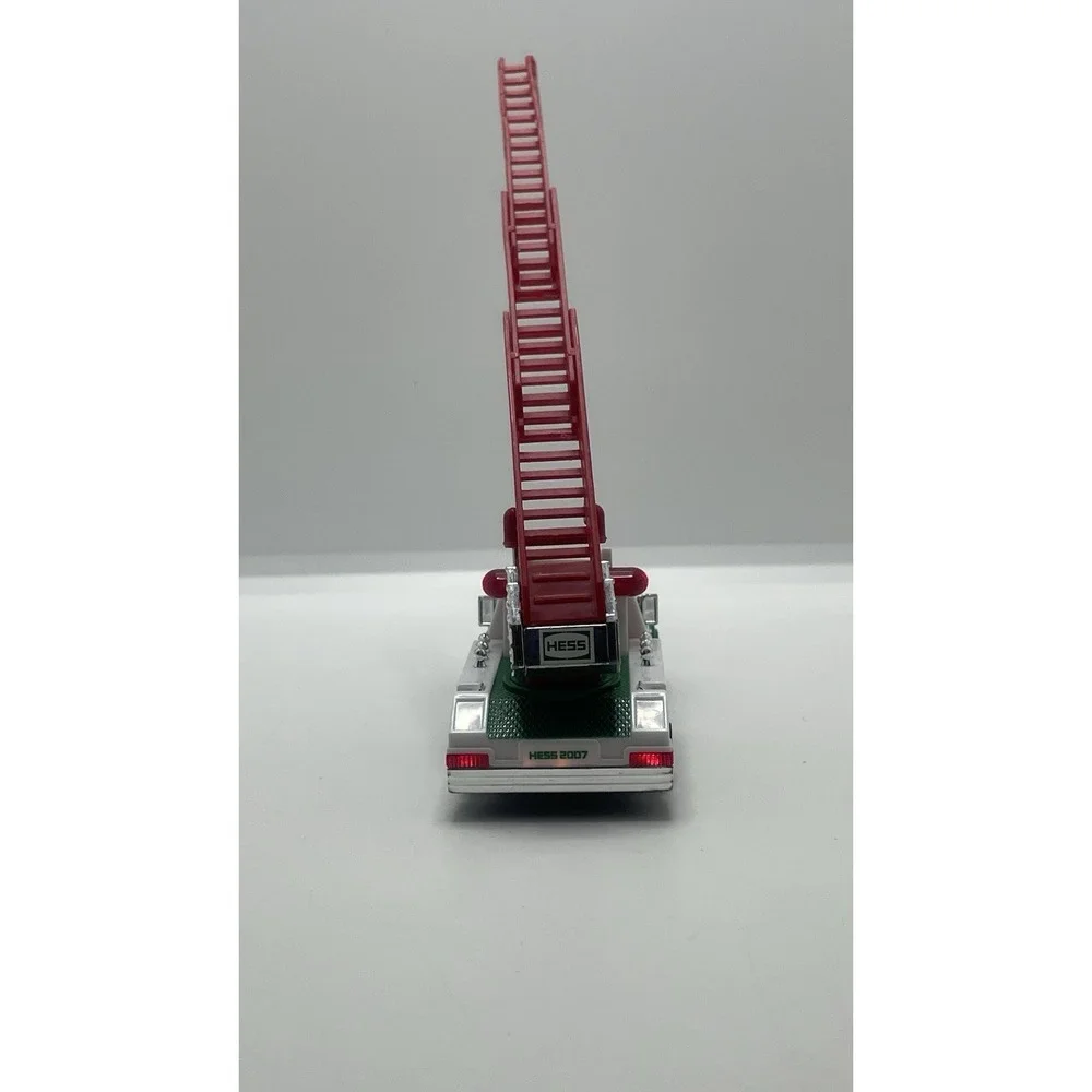 Vintage 1994 HESS Rescue Ladder Fire Truck With‎ Lights And Sound WORKS!!!